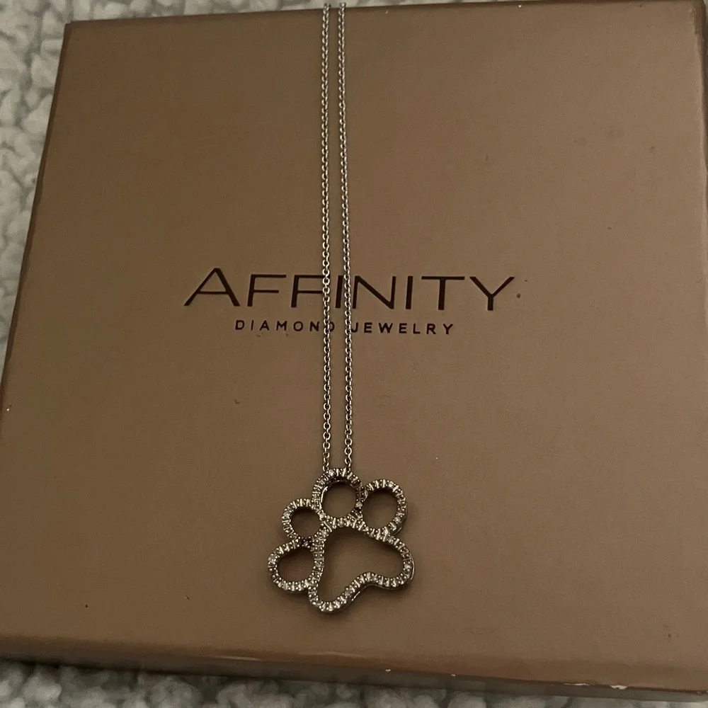 Sterling silver paw necklace encrusted with genuine diamonds by Affinity. - Picture 3 of 4